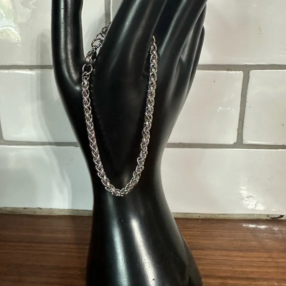 Silver Chain Necklace. Titanium interlocking link